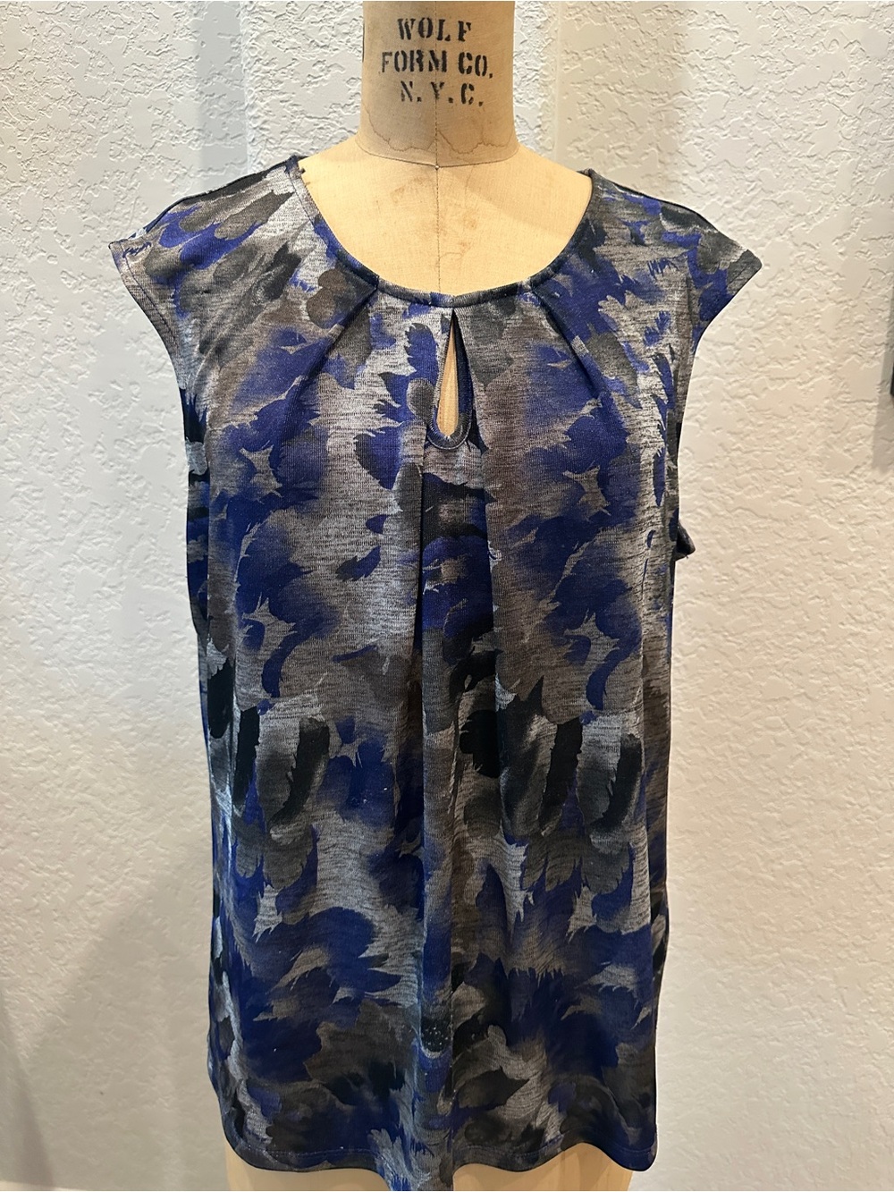 Kasper Purple and Gray Sleeveless Keyhole Shell